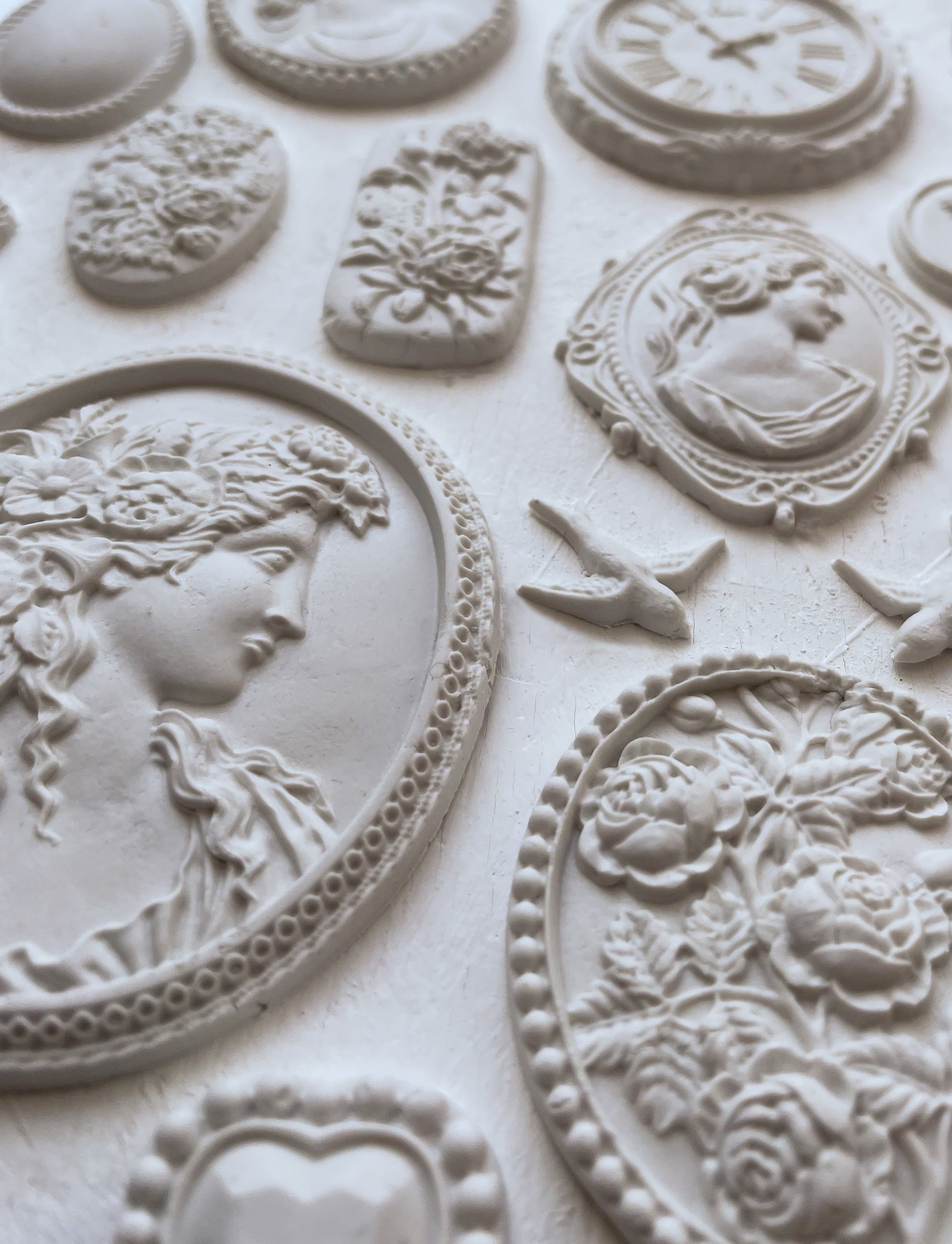 IOD Cameo Mould